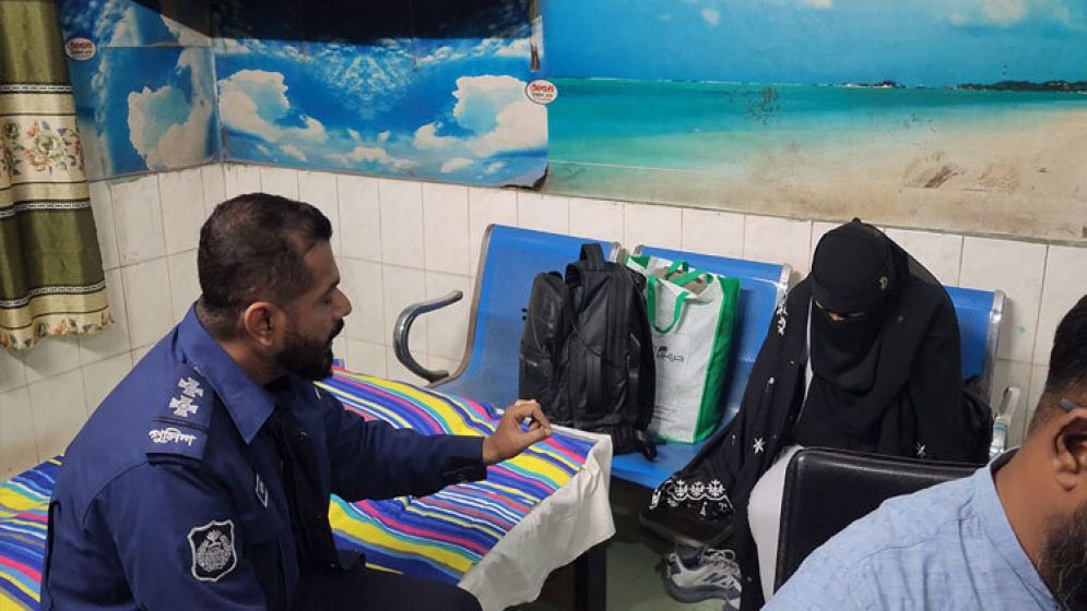 শরীয়তপুরে বাড়ি ফেরার পথে শিক্ষার্থীকে সংঘবদ্ধ ধর্ষণের অভিযোগ