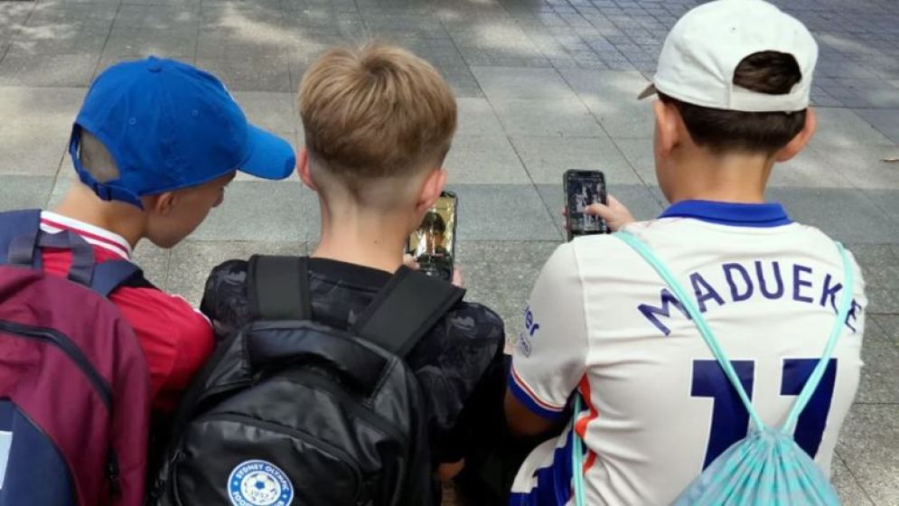 সকালে ঘুম ভেঙে অস্ট্রেলিয়ার লাখো শিশু দেখবে তাদের ‘আইডি’ আর নেই