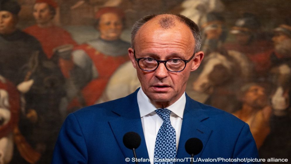 আমাদের অভিবাসী দরকার : জার্মান চ্যান্সেলর