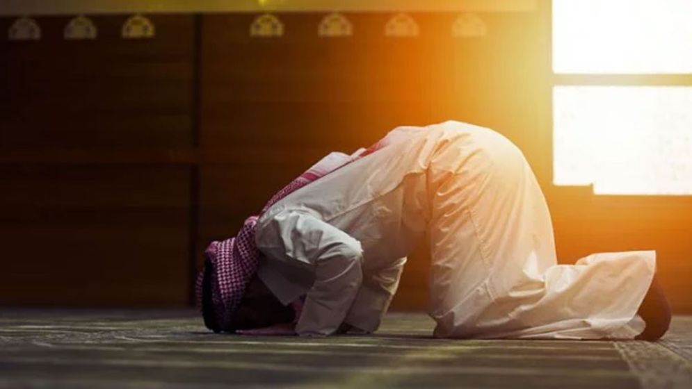 ফরজ নামাজের পর সুন্নত পড়তে কি দেরি করতে হয়?