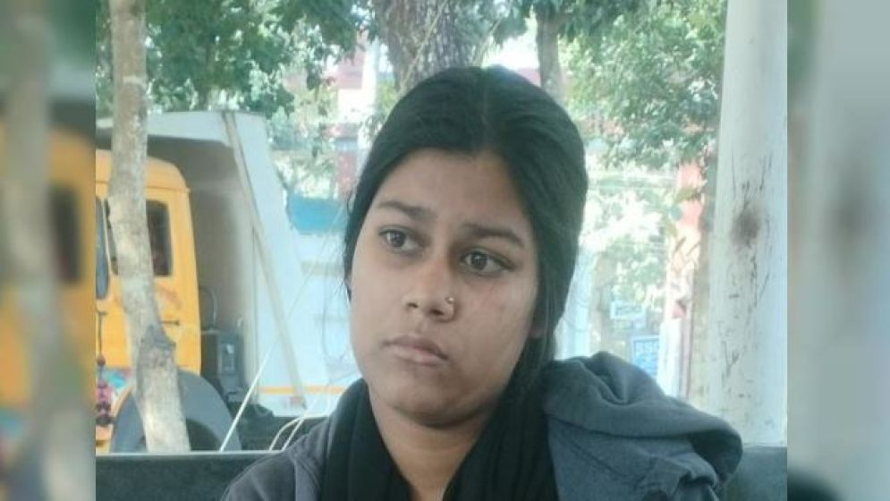 স্বামীকে তালাক দিয়ে দুলাভাইয়ের সাথে সংসার!