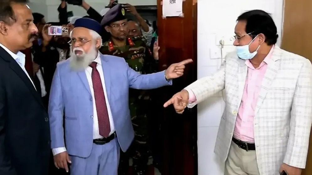 অব্যাহতির ৪ দিন পর পদে পুর্নবহাল সেই চিকিৎসক