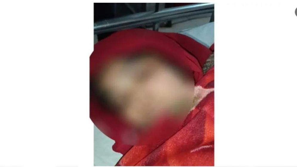 জামায়াত নেতার হাত থেকে বাঁচতে পুকুরে ঝাঁপ, শেষ রক্ষা হয়নি গৃহবধূর