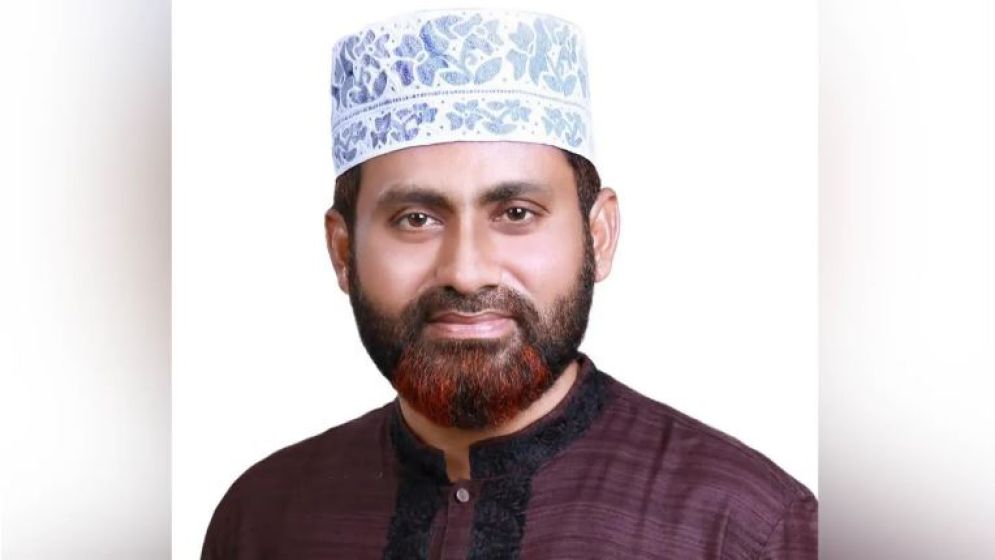 ওমরাহ করানোর কথা বলে ভোট চাইলেন জামায়াতের প্রার্থী