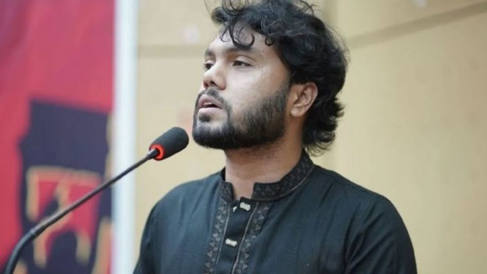 ঢাকায় পৌঁছেছে হাদিকে নিতে আসা এয়ার অ্যাম্বুলেন্স