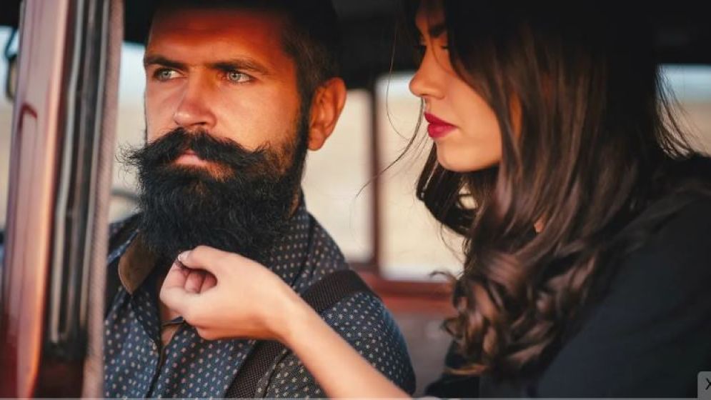 দাড়ি থাকা পুরুষদের প্রেমে কেন পড়ে নারীরা?