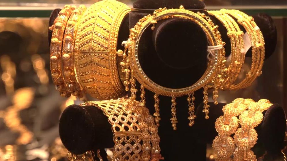 বিশ্ববাজারে সোনা ও রুপার দামে বড় লাফ, দেশের বাজারে ভরি যত