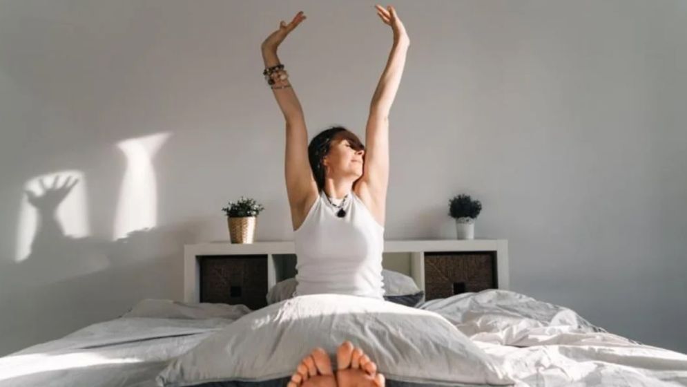 সকালের যে অভ্যাসগুলো আপনাকে দ্রুত বুড়িয়ে দিচ্ছে