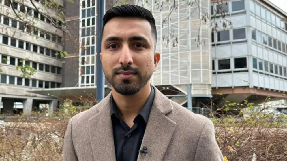 লন্ডনে জীবন বাজি রেখে যেভাবে হিরো হয়ে উঠলেন আব্দুল্লাহ তানোলি