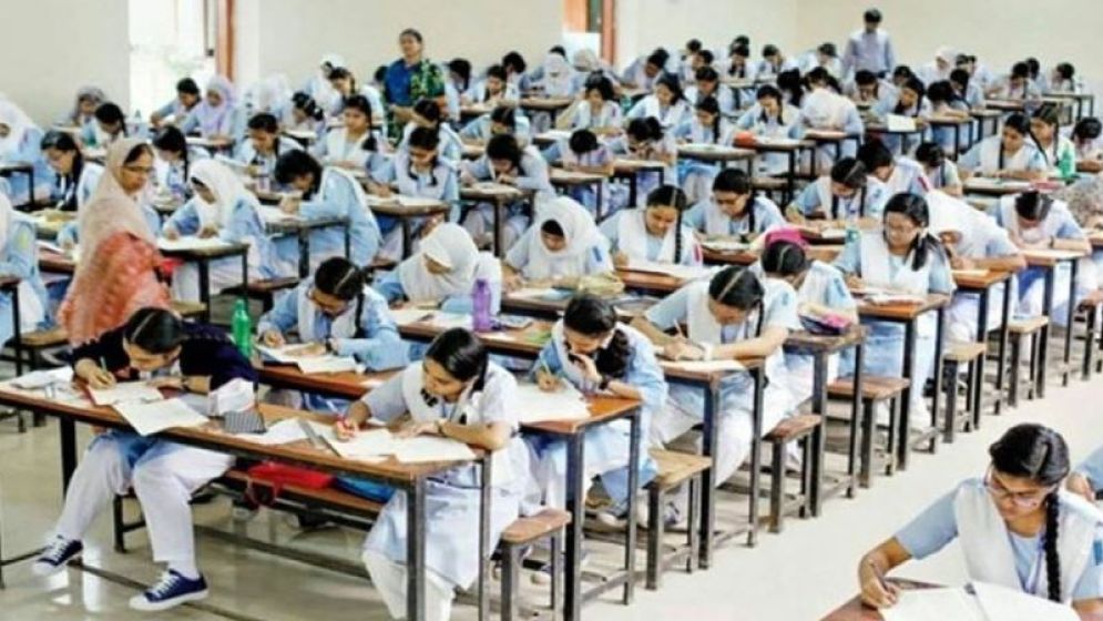 নির্ধারিত সময়ে হচ্ছে না ২০২৬ সালের এসএসসি পরীক্ষা