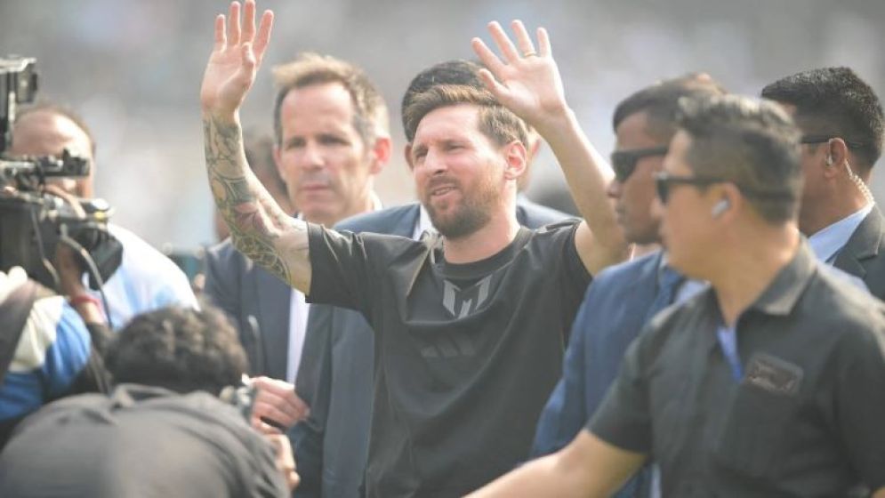 ভারত সফরে অবিশ্বাস্য আয় মেসির, জানা গেল কত পেলেন