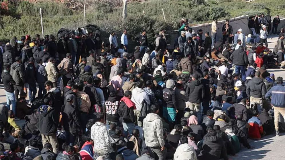 গ্রিস উপকূলে নৌকা থেকে উদ্ধার অভিবাসীদের মধ্যে ৪৩৭ জনই বাংলাদেশি