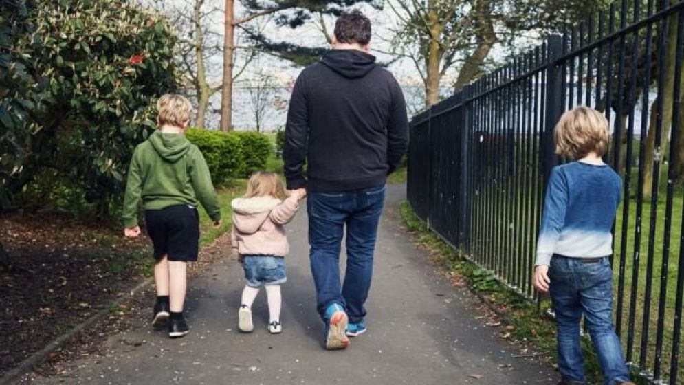 ব্রিটেনে চাইল্ড বেনিফিট নিয়ে তুলকালাম, ভুল তথ্যে বিপাকে অনেকে