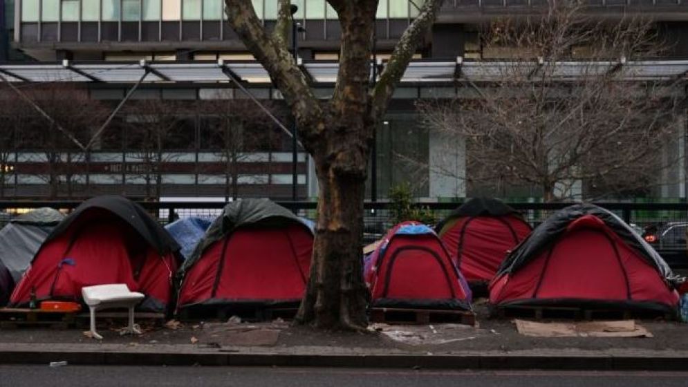 হোমলেসদের সেবায় লন্ডনের ক্যামডেনে ‘বিশেষ পাসপোর্ট’ চালুর উদ্যোগ