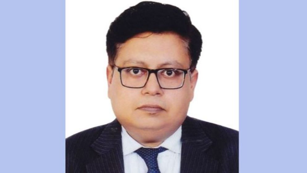আগস্টে অপদস্থ করে বের করে দেওয়া জিয়াউলকে সচিব পদে পদোন্নতি