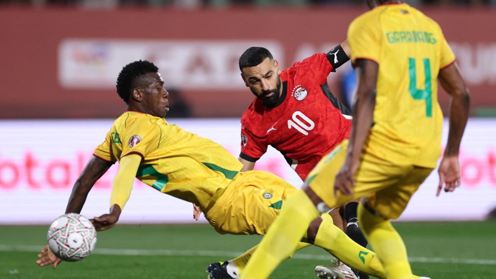 ‘গেম চেঞ্জার’ সালাহ, ইনজুরি টাইমের গোলে মিশরের জয়