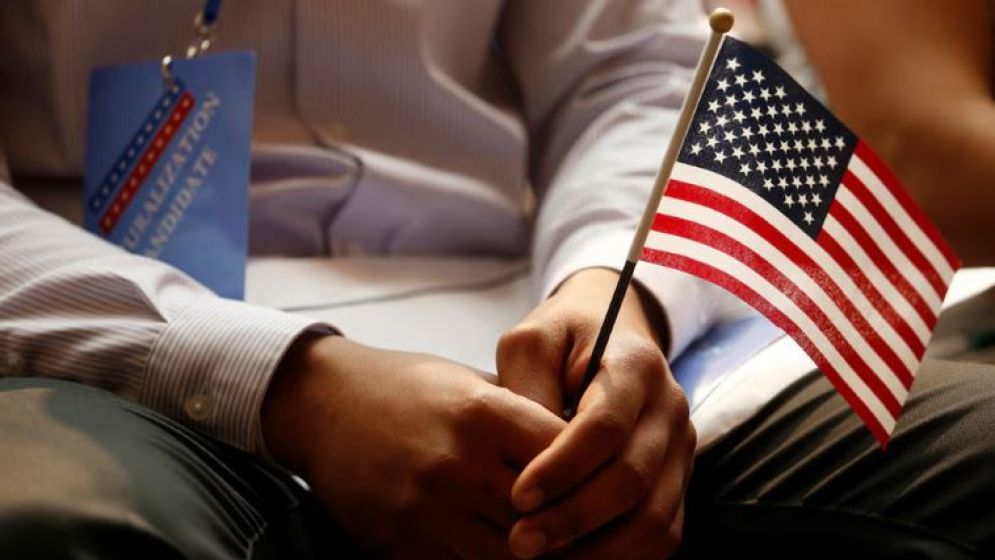 যুক্তরাষ্ট্র ছাড়তে ৩০০০ ডলার আর ফ্রি-তে দেশে ফেরার অফার ট্রাম্পের