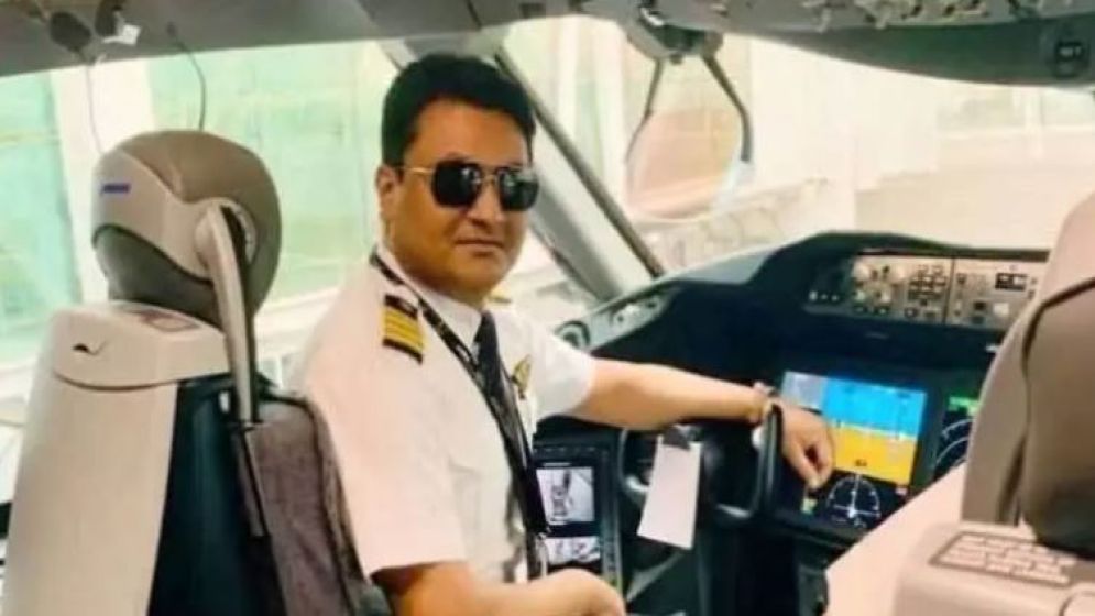 তারেক রহমানকে বহনকারী বিমানের পাইলট কে এই ক্যাপ্টেন ইমন