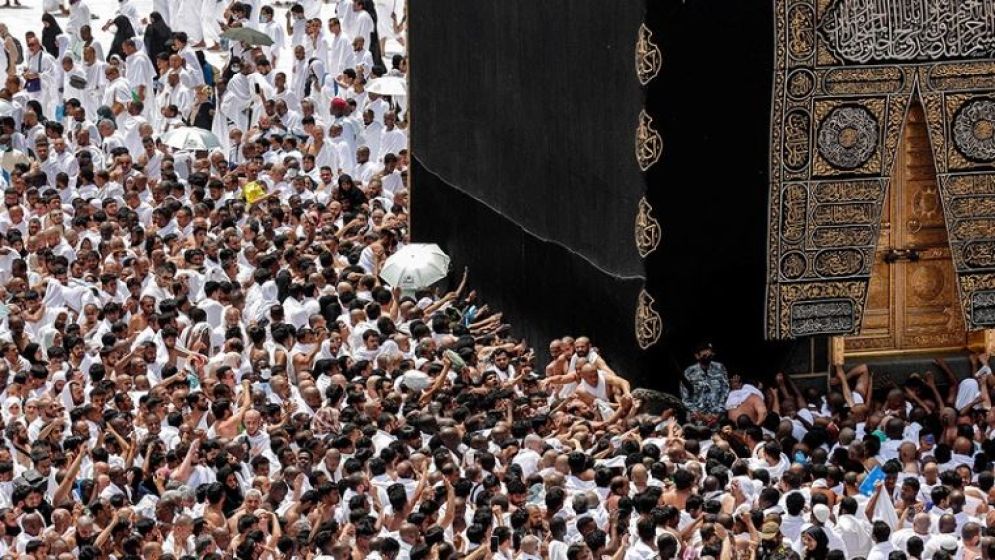 ওমরাহ যাত্রীদের রেকর্ড ৩০ দিনে মক্কা-মদিনায় ৬ কোটি ৯০ লাখ মুসল্লি