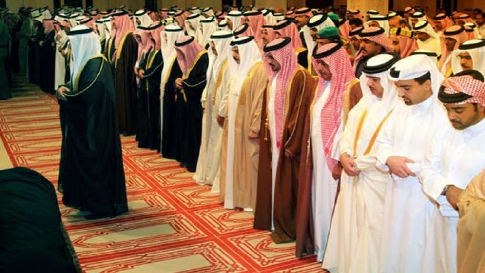 মৃত ব্যক্তি নারী হলে জানাজায় যে দোয়া পড়বেন