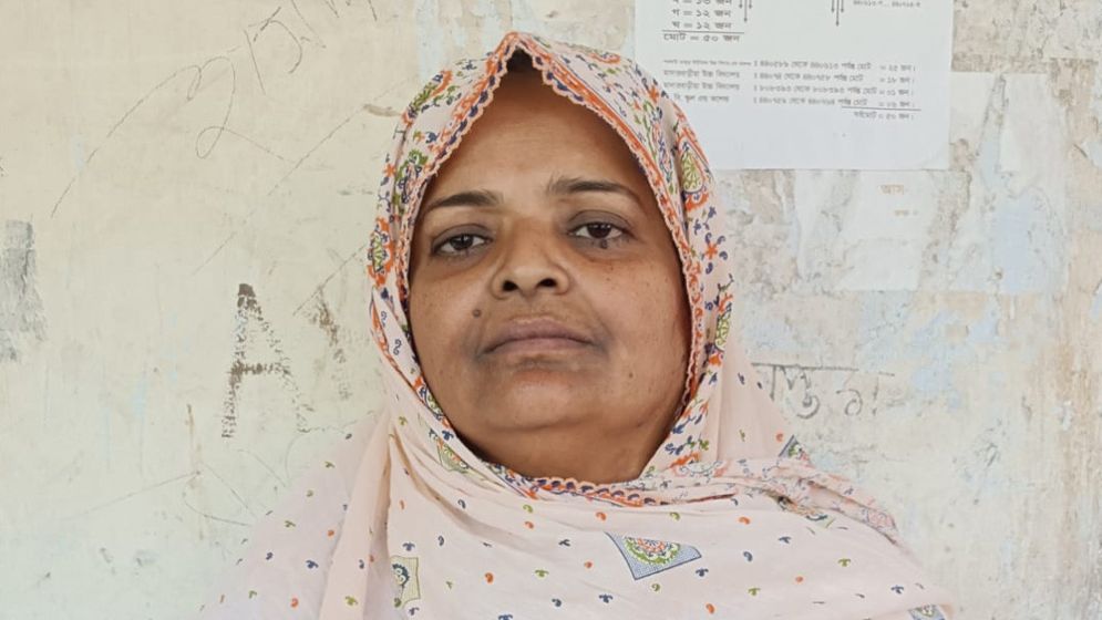 কম্পিউটার ব্যবহার করতে জানেন না বিদ্যালয়ের কম্পিউটার শিক্ষক