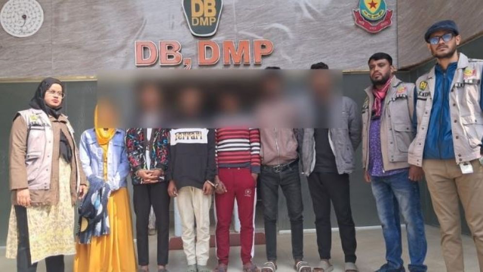 দেশে এক প্রেমিক, বিদেশে আরেক—আপত্তিকর ভিডিও, অতঃপর...