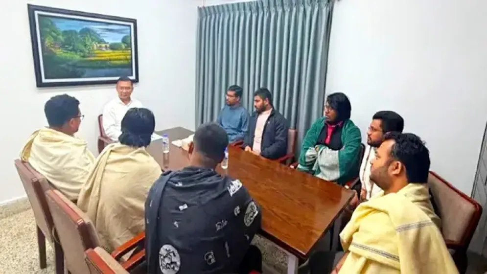 তারেকের সঙ্গে শিবির নেতাদের বৈঠক, ক্ষোভে ফুঁসছে ঢাবি ছাত্রদল