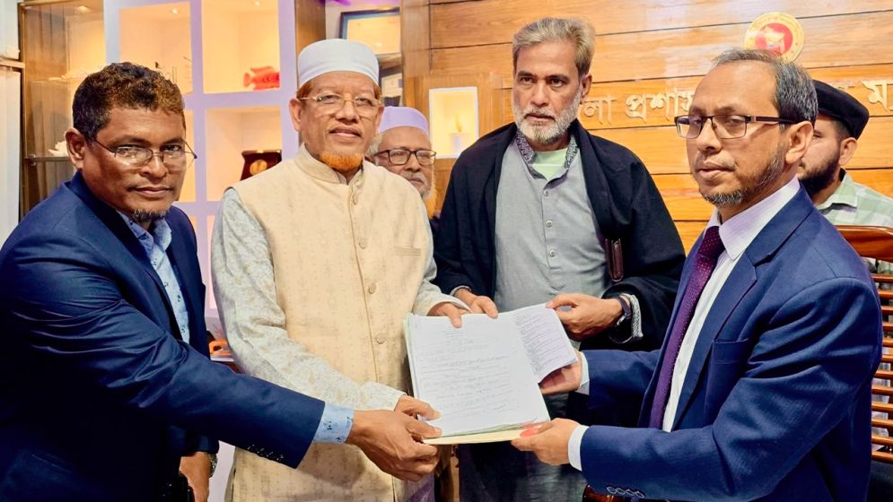 প্রার্থীতা ফিরে পেতে পারেন ড. হামিদুর রহমান আযাদ