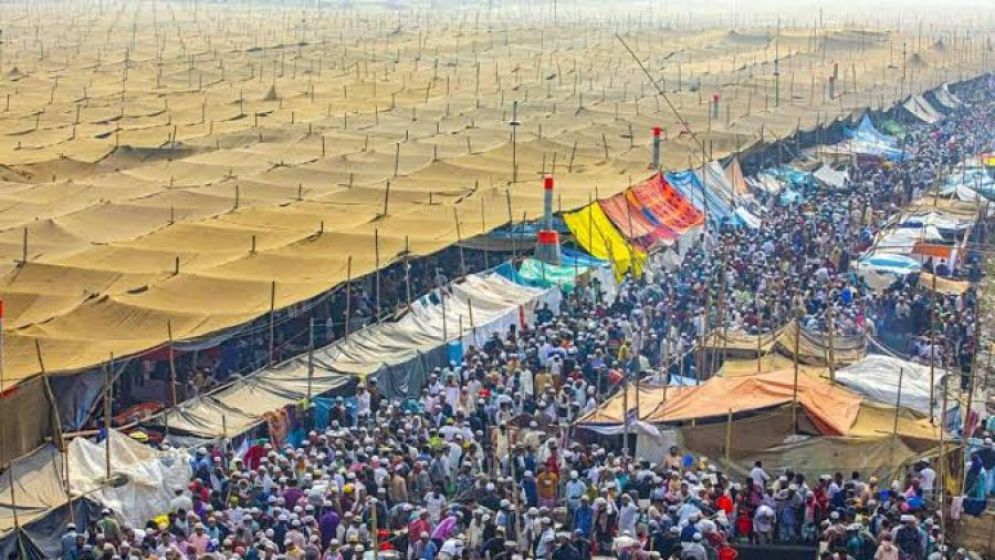 বাংলাদেশে এবার বন্ধ, ভারতে বিশ্ব ইজতেমায় লক্ষাধিক মুসল্লি