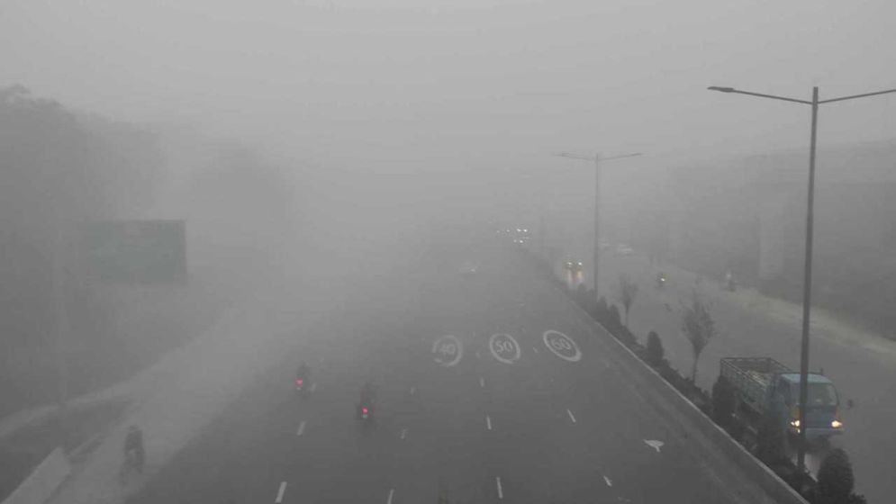 ঢাকায় শীত আরও বেড়েছে, দুপুর পর্যন্ত থাকতে পারে কুয়াশা