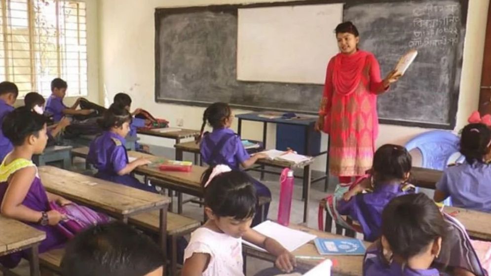 বছরে দুটি টানা ১৫ দিনের ছুটির দাবি প্রাথমিক শিক্ষকদের