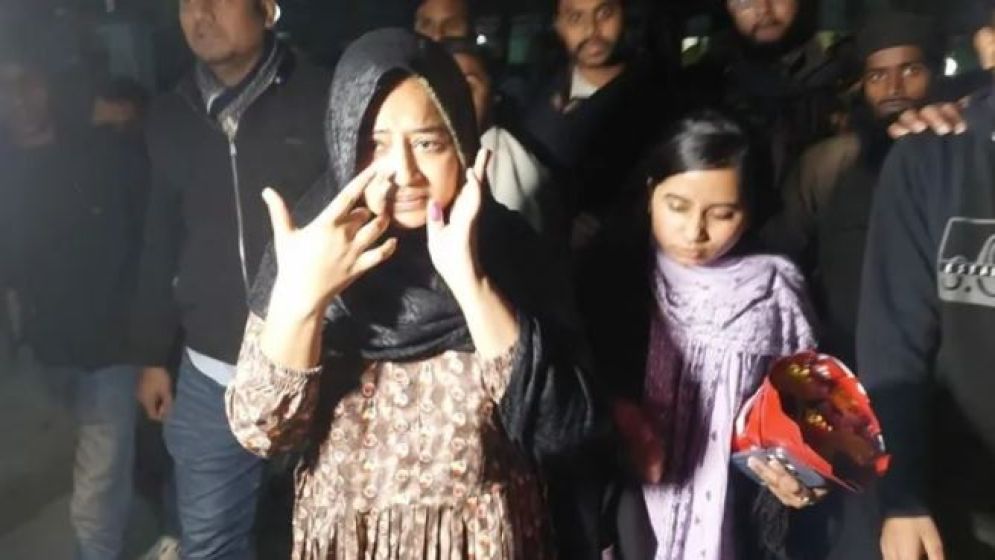 ধর্ষণচেষ্টার এজাহারেও ১৭ উল্লেখ করেছিলেন সুরভীর মা