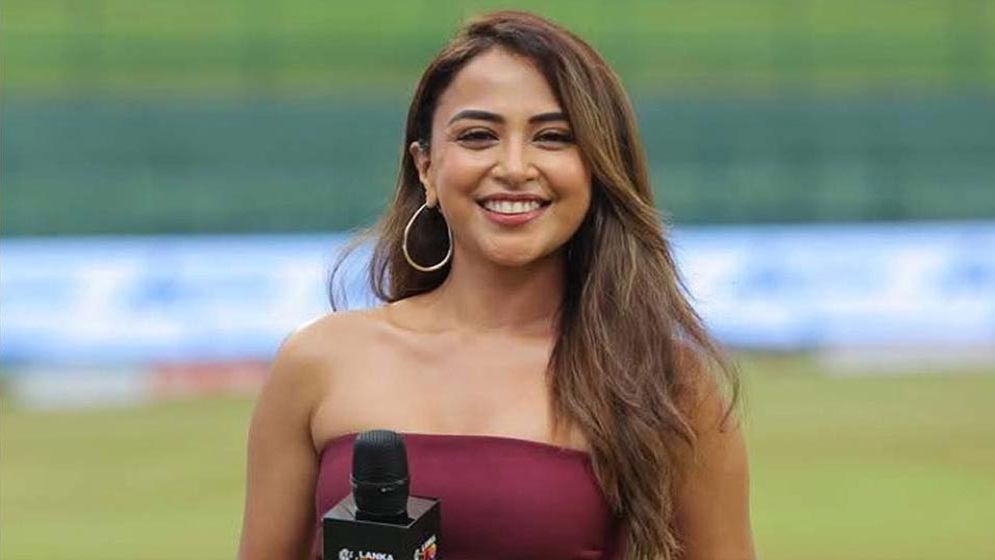 বিপিএলের উপস্থাপনা প্যানেল থেকে বাদ ভারতীয় উপস্থাপিকা