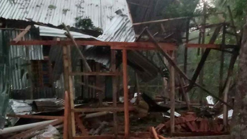 শক্তিশালী বোমা বিস্ফোরণে যুবকের মৃত্যুর ঘটনায় যা বলছে পুলিশ