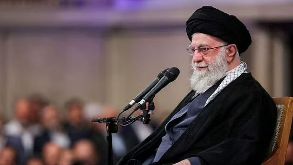 ইরানে ছড়িয়ে পড়া গণবিক্ষোভ সামাল দিতে কি পারবে খামেনি সরকার