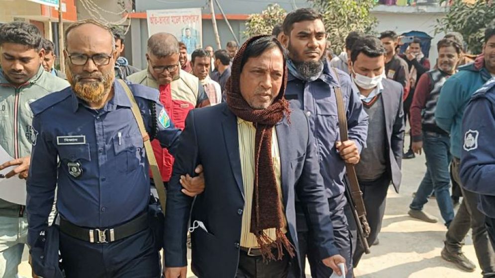 এইচএসসি পাসে নিউরো মেডিসিন চিকিৎসক, রোগী দেখেন দুই জেলায়