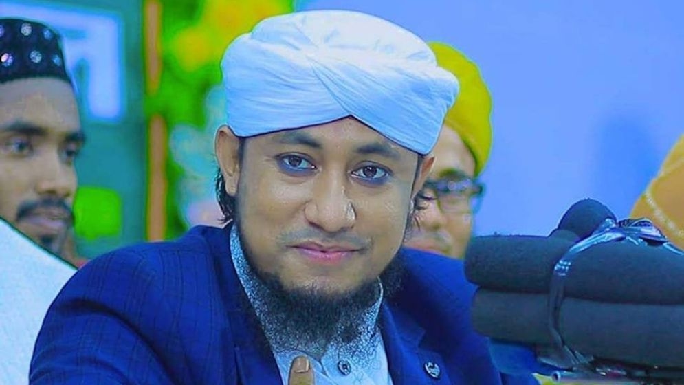 ‘সুদ’ থেকে আয় নিয়ে যা বললেন তাহেরি