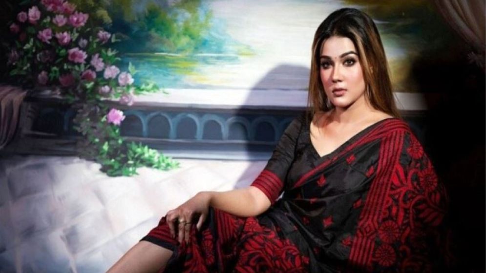 এবার ভাইরাল নায়িকা মাহির পুরনো ভিডিও