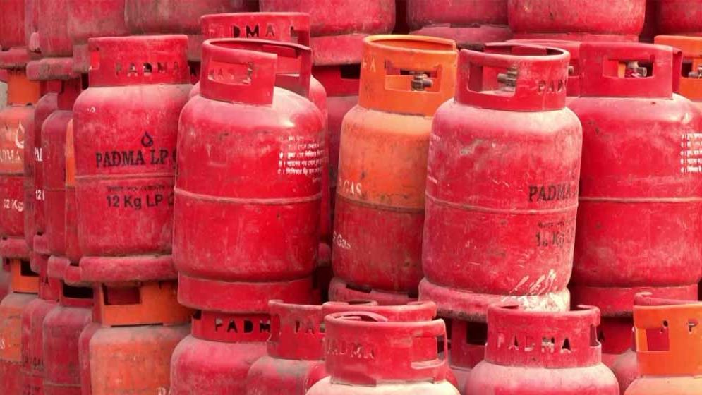 কবে কাটবে এলপিজি গ্যাসের সংকট, যা জানা গেল