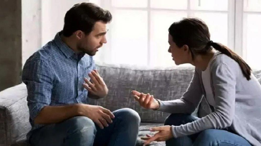 স্ত্রী রাগ করলে পুরুষেরা প্রায়ই নীরব থাকে কেন