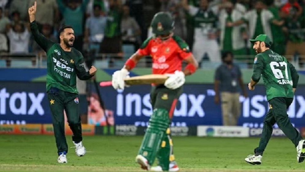 বাংলাদেশের সমর্থনে বিশ্বকাপ থেকে সরছে না পাকিস্তান