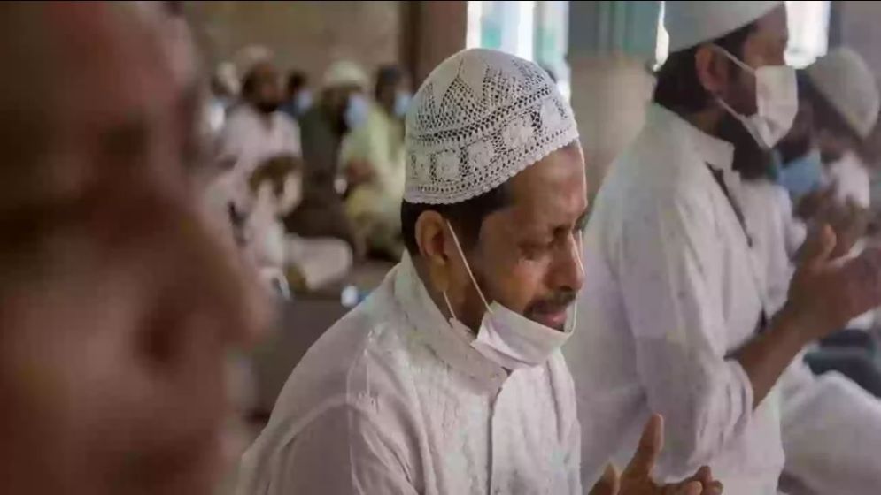 দলবেঁধে বা সমস্বরে দোয়া করা কি সুন্নাহ সম্মত?