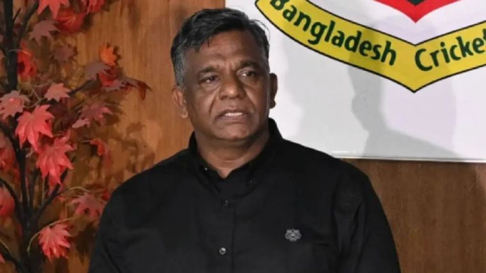 গভীর রাতে বিসিবি সভাপতি বুলবুলের দেশ ছাড়ার গুঞ্জন!