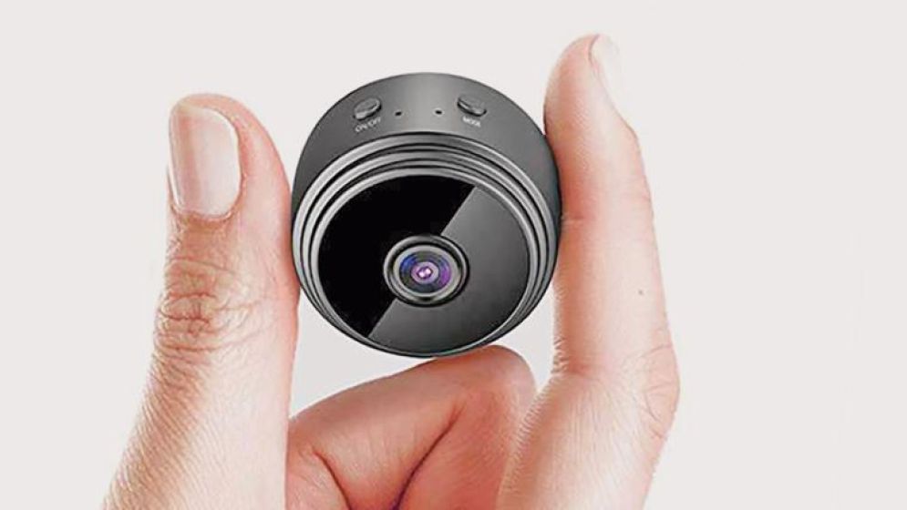 নারীদের ওয়াশরুমে গোপন ক্যামেরা, অতঃপর...