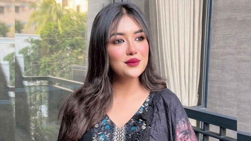 আবারও আলোচনায় সেই তনি, পেলেন সুখবর