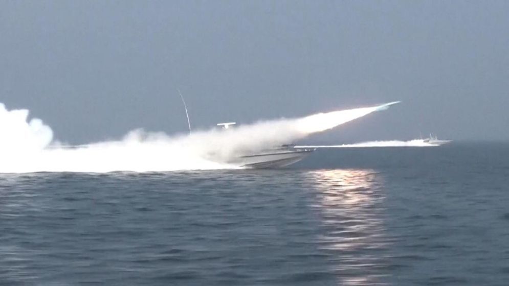 সমুদ্রের নিচে থাকা মিসাইলের সুড়ঙ্গ উন্মোচন করল ইরান