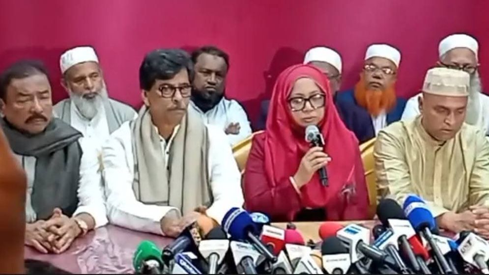 বিএনপি প্রার্থীকে সমর্থন দিয়ে সরে দাঁড়ালেন বিদ্রোহী প্রার্থী