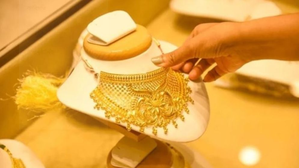 আজ আবার ফের স্বর্ণের বড় দর পতন, ভরিতে কত?