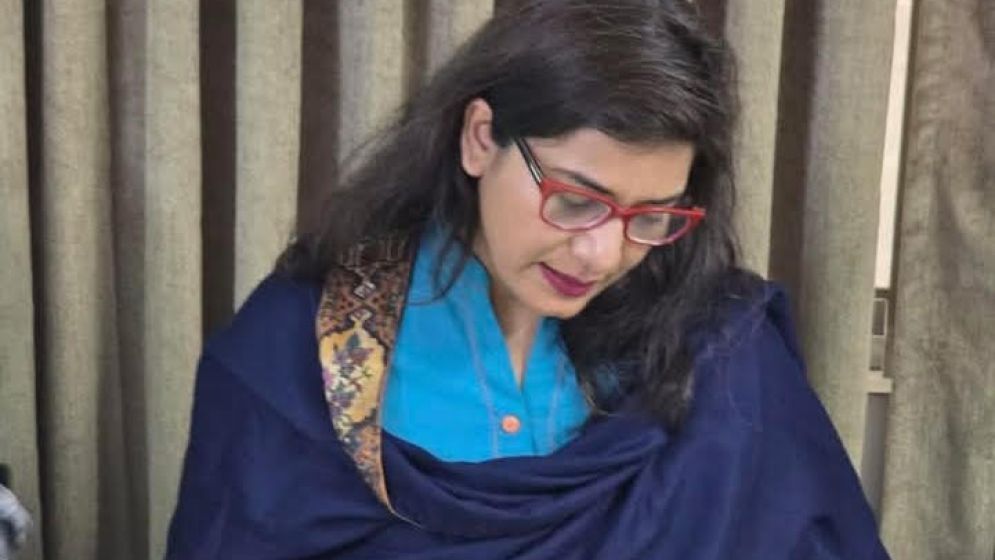 শবে বরাতের রাতে ভাইরাল মির্জা-কন্যার ফেসবুক পোস্ট