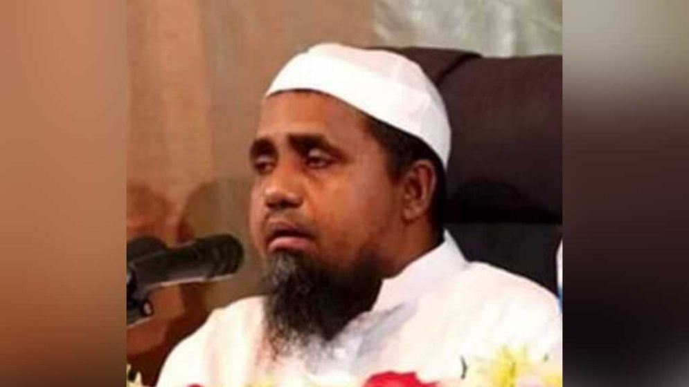 গণভোট নিয়ে এ কি বললেন বায়তুল মোকাররমের খতিব! তুমুল সমালোচনা